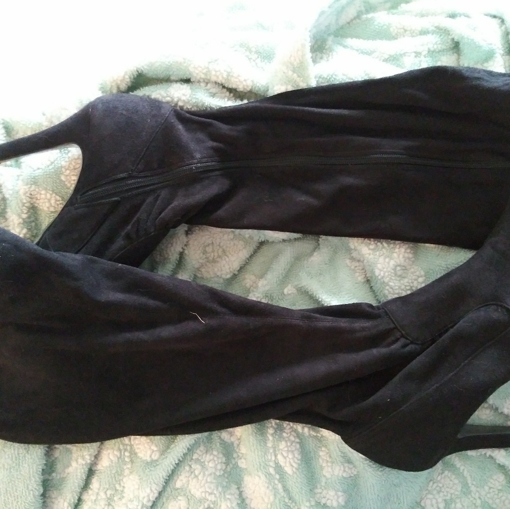 Knee length booths
